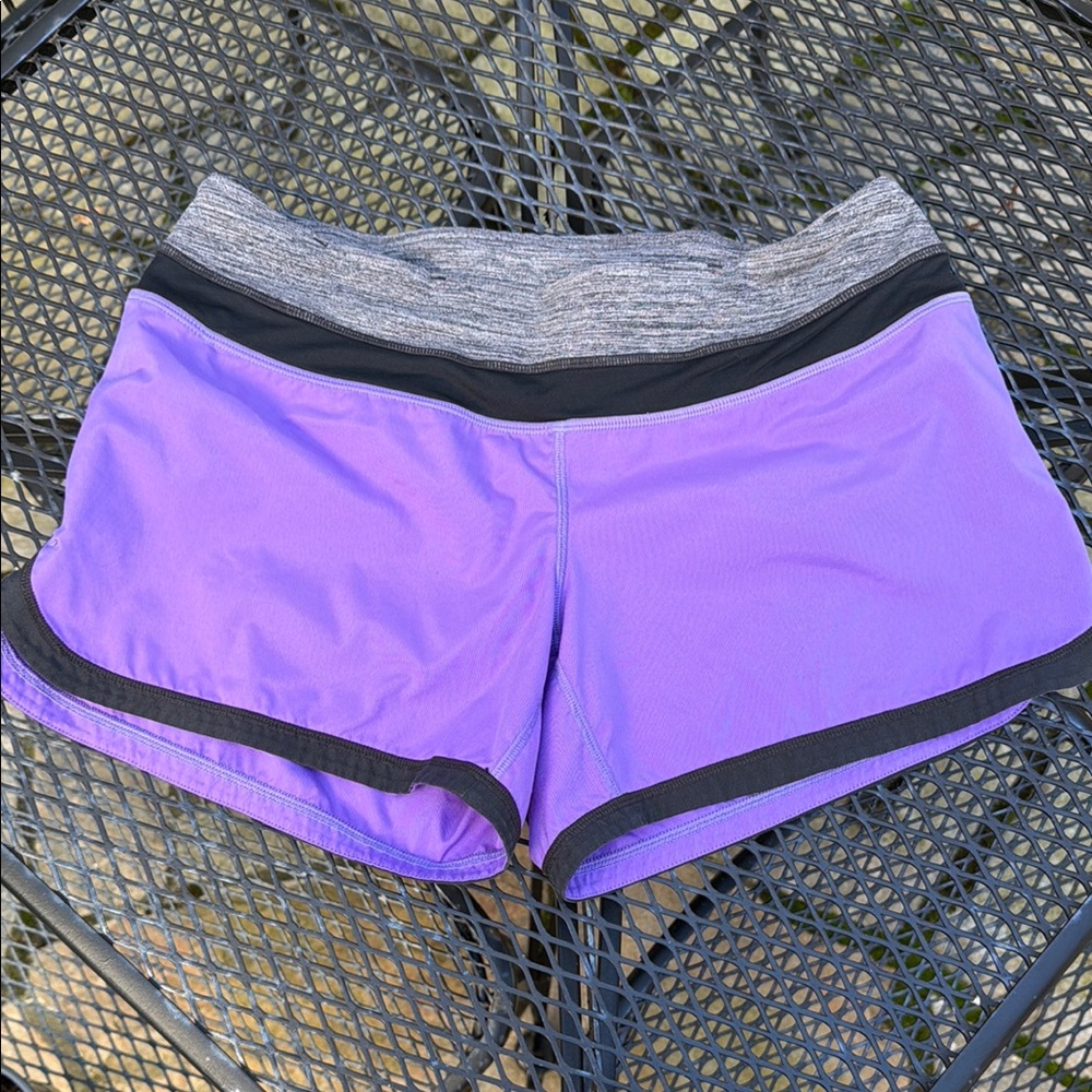 Lululemon running shorts, sz 6